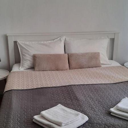 Sfântu-Gheorghe Lyra Apartment מראה חיצוני תמונה