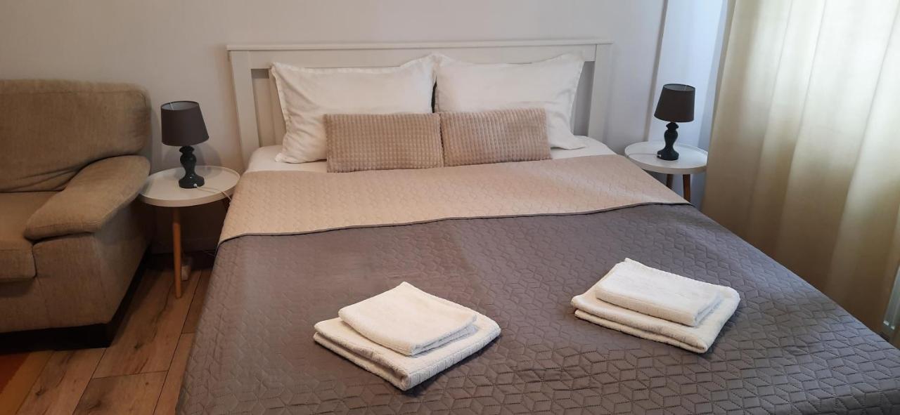 Sfântu-Gheorghe Lyra Apartment מראה חיצוני תמונה